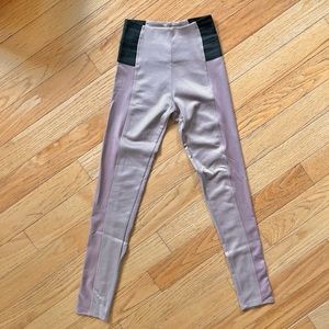 🌻NWOT Lorada Leggings